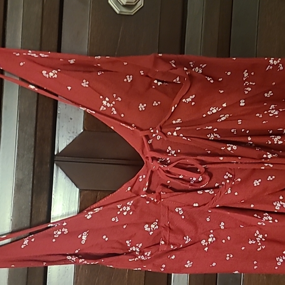 Red and white mini dress - Picture 3 of 5